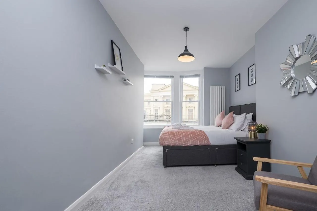 Modern Apartments With Sea Views, Steps From Brighton Beach & The Royal Pavilion Velká Británie