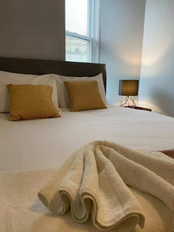 Modern Apartments With Sea Views, Steps From Brighton Beach & The Royal Pavilion