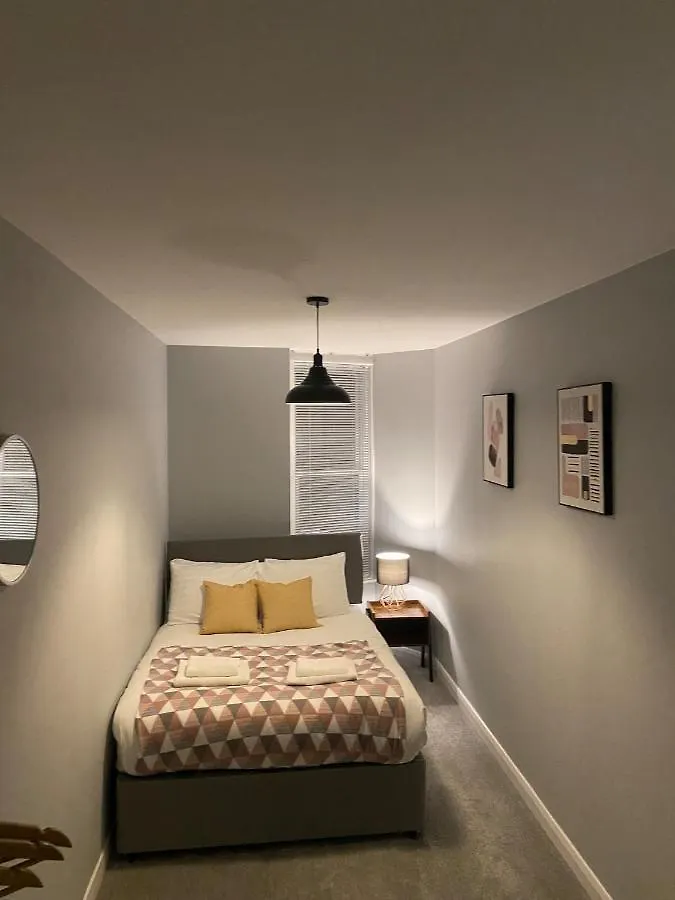 Modern Apartments With Sea Views, Steps From Brighton Beach & The Royal Pavilion 0*,  Velká Británie