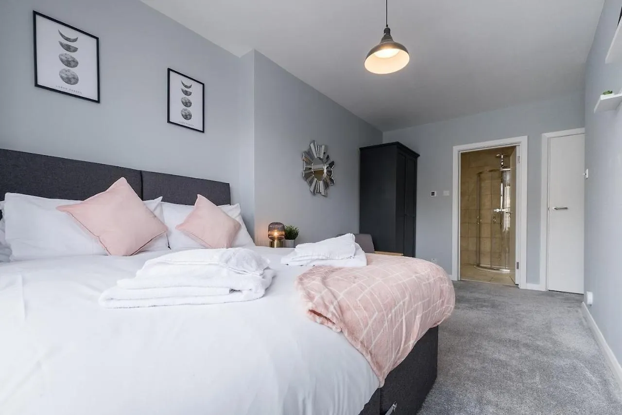Modern Apartments With Sea Views, Steps From Brighton Beach & The Royal Pavilion