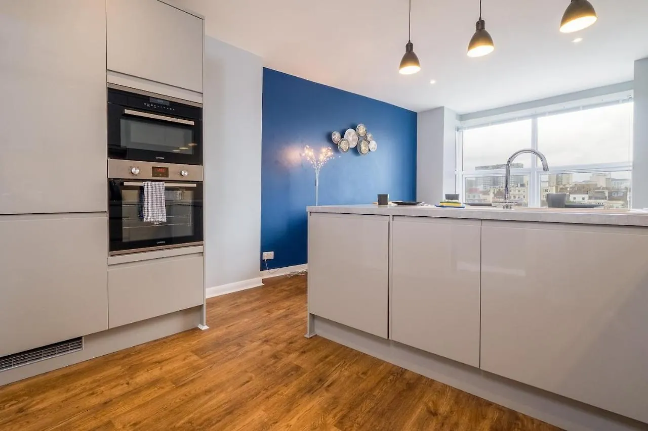 Modern Apartments With Sea Views, Steps From Brighton Beach & The Royal Pavilion