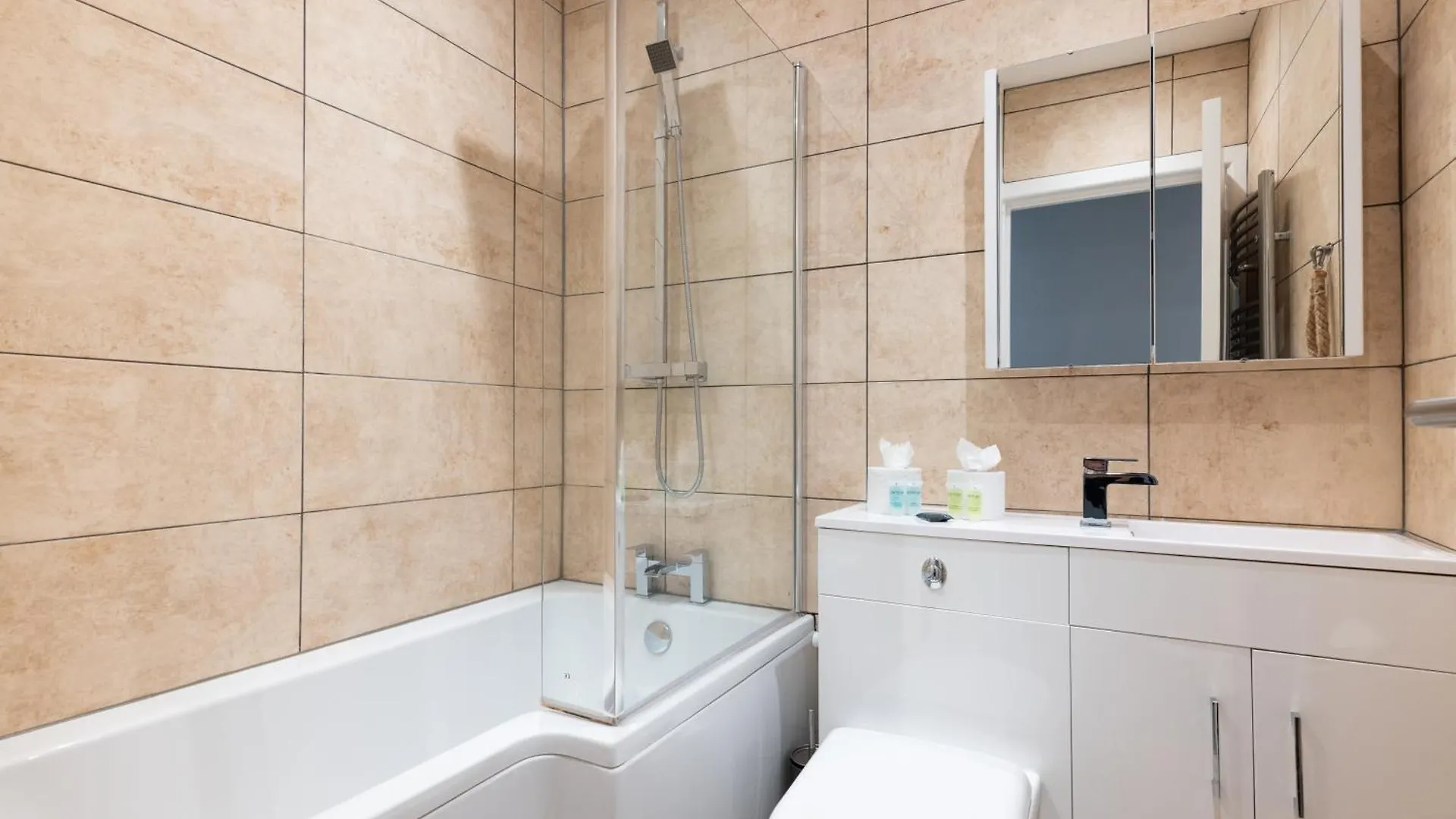 Modern Apartments With Sea Views, Steps From Brighton Beach & The Royal Pavilion