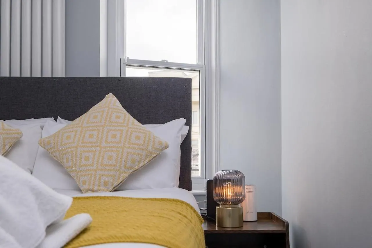 Modern Apartments With Sea Views, Steps From Brighton Beach & The Royal Pavilion