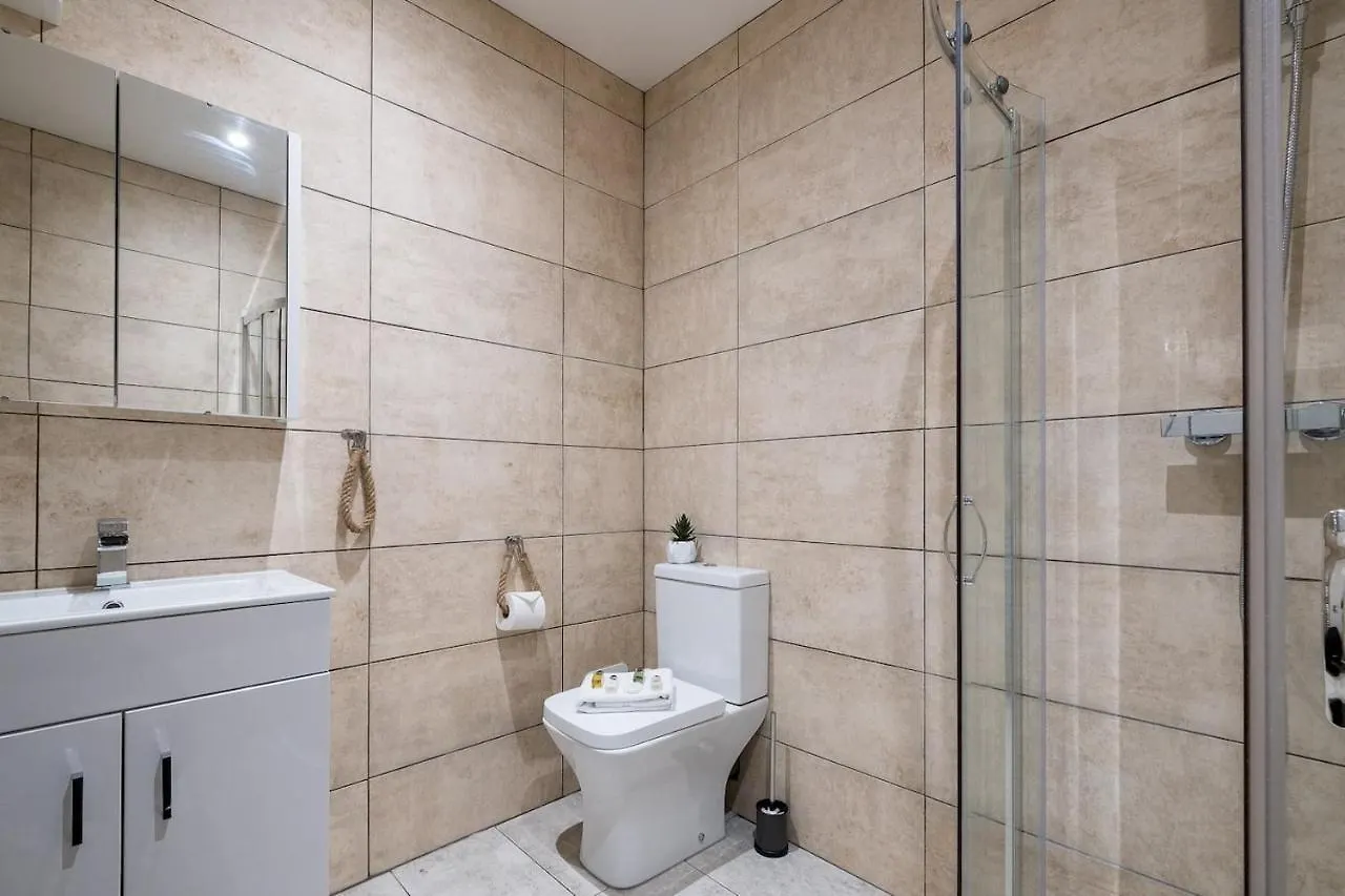 Modern Apartments With Sea Views, Steps From Brighton Beach & The Royal Pavilion 0*,