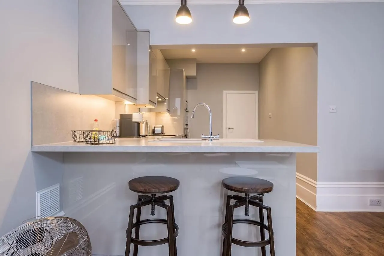 Modern Apartments With Sea Views, Steps From Brighton Beach & The Royal Pavilion