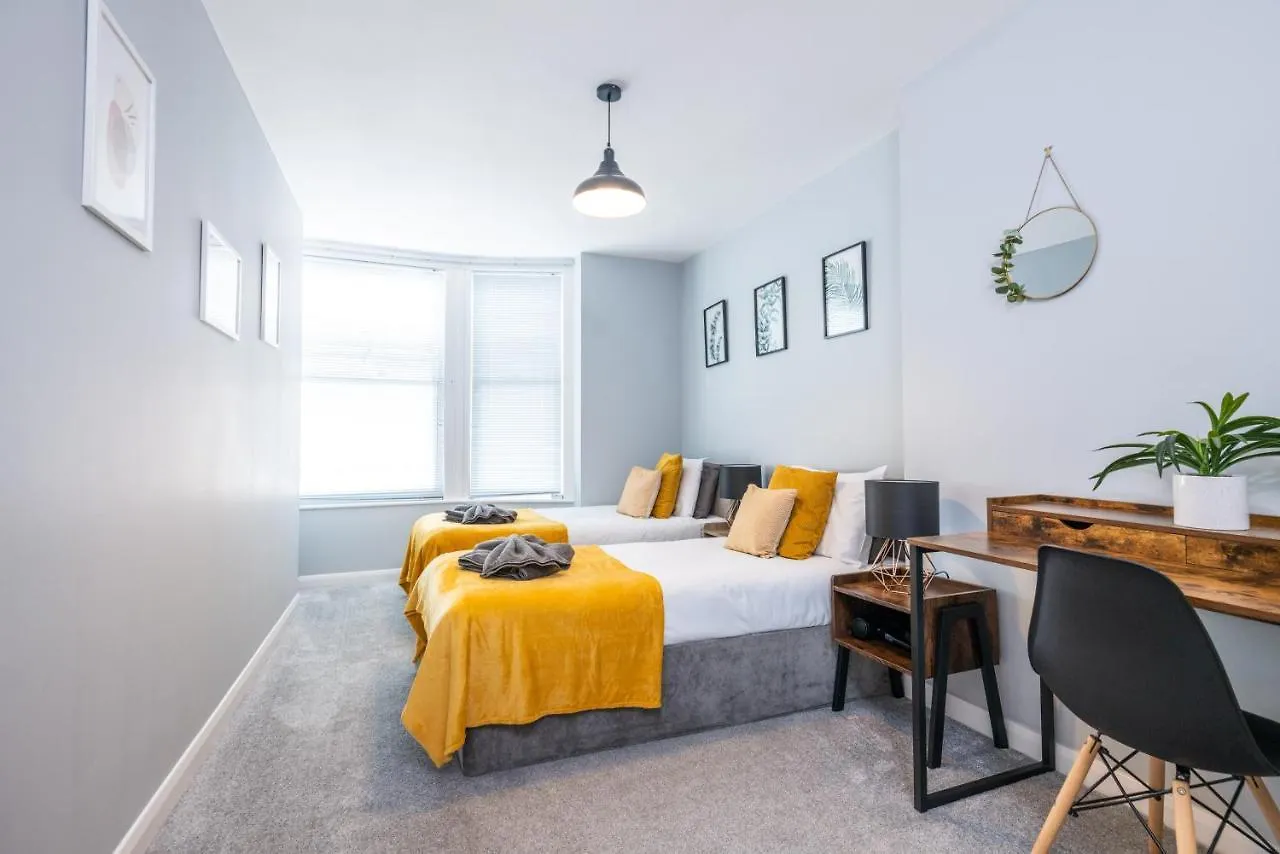 Modern Apartments With Sea Views, Steps From Brighton Beach & The Royal Pavilion